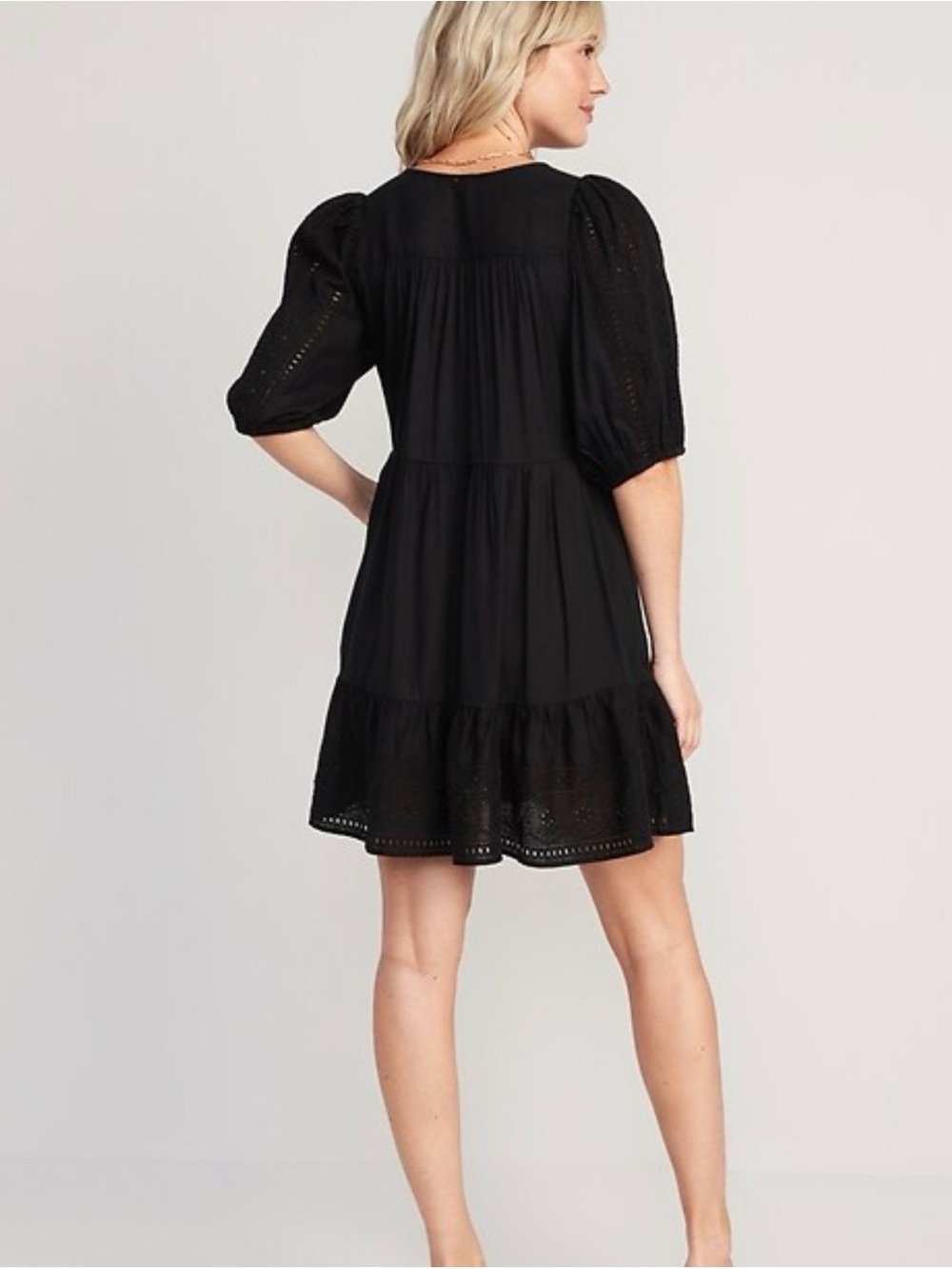 Old Navy women’s black eyelet trim swing mini boho style dress size medium